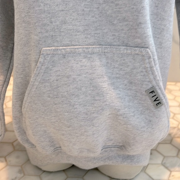 Five Dancewear FIVE SPORT Heathered Gray Sweatshirt Hoodie Women’s Size S - Picture 9 of 13